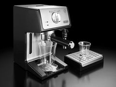 De'Longhi ECP3420 Bar Pump Espresso and Cappuccino Machine, 15", Black